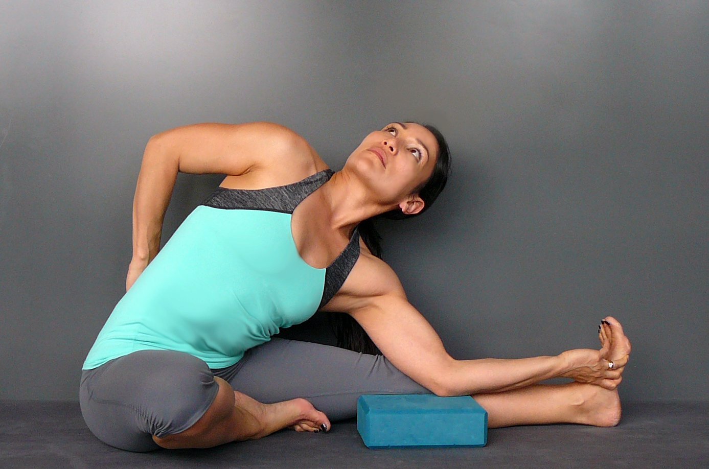 Live Well Yoga Image