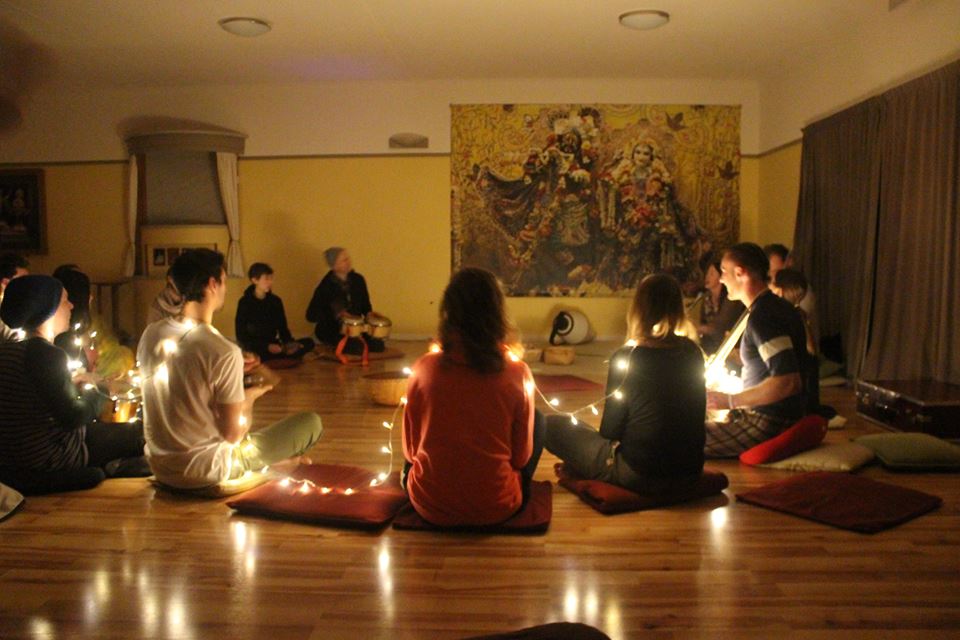 Bhakti Lounge The Heart Of Yoga