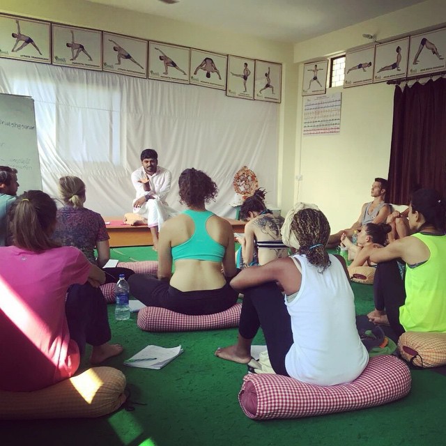 Rishikesh Yogis Yogshala 