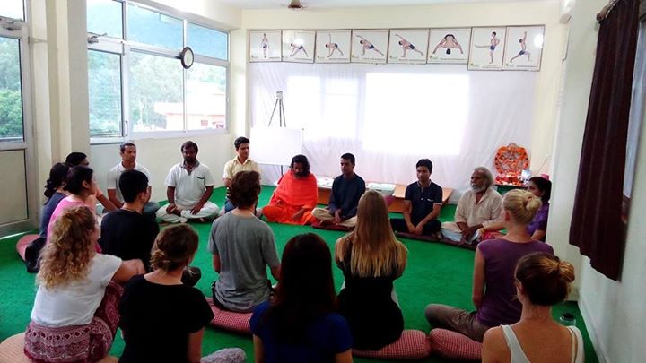 Rishikesh Yogis Yogshala 