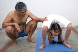 Badri Yoga School 