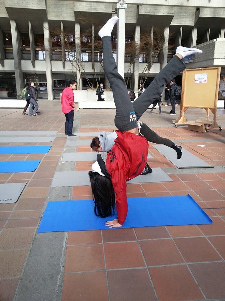Live Well Yoga 