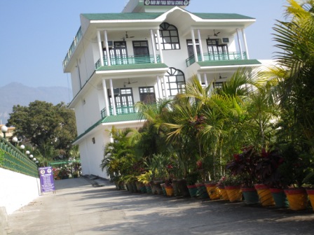 Hari Om Yoga Centre India