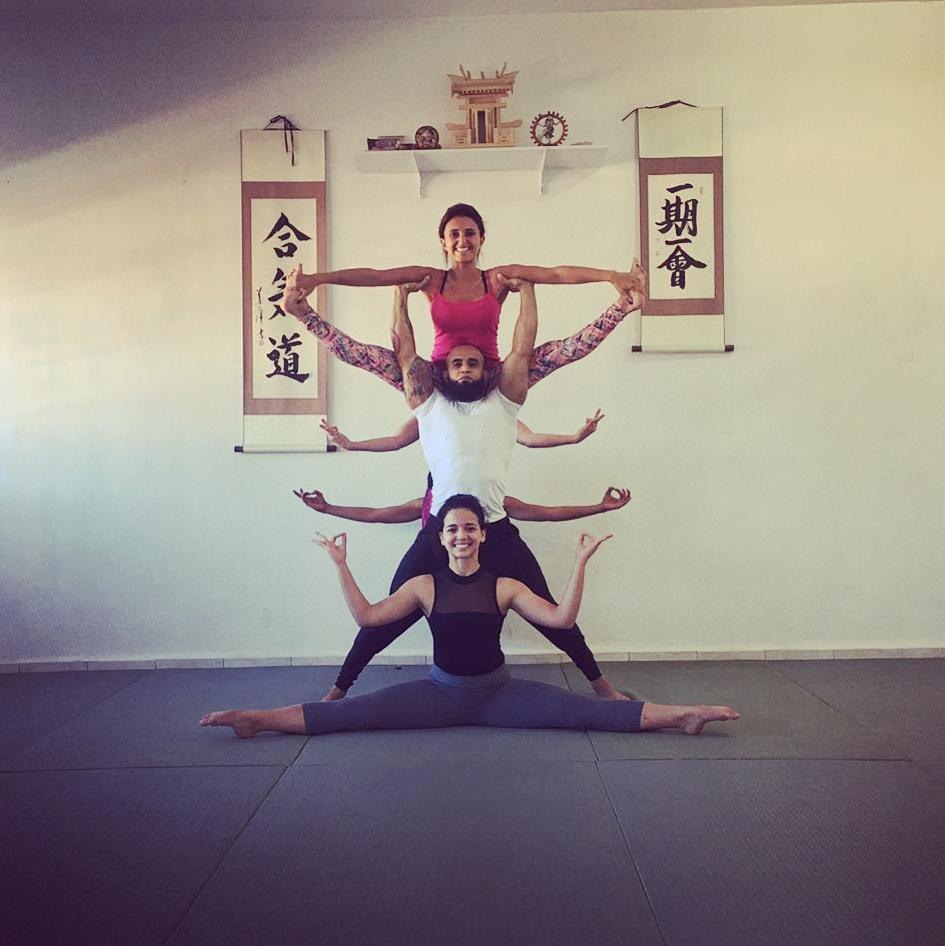 Acro Yoga Center 