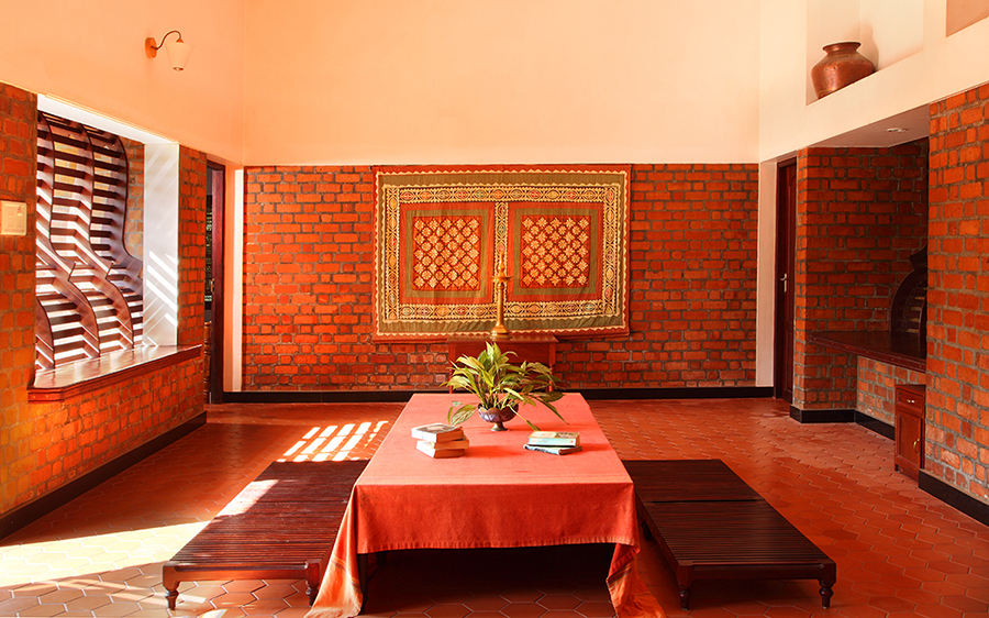  India