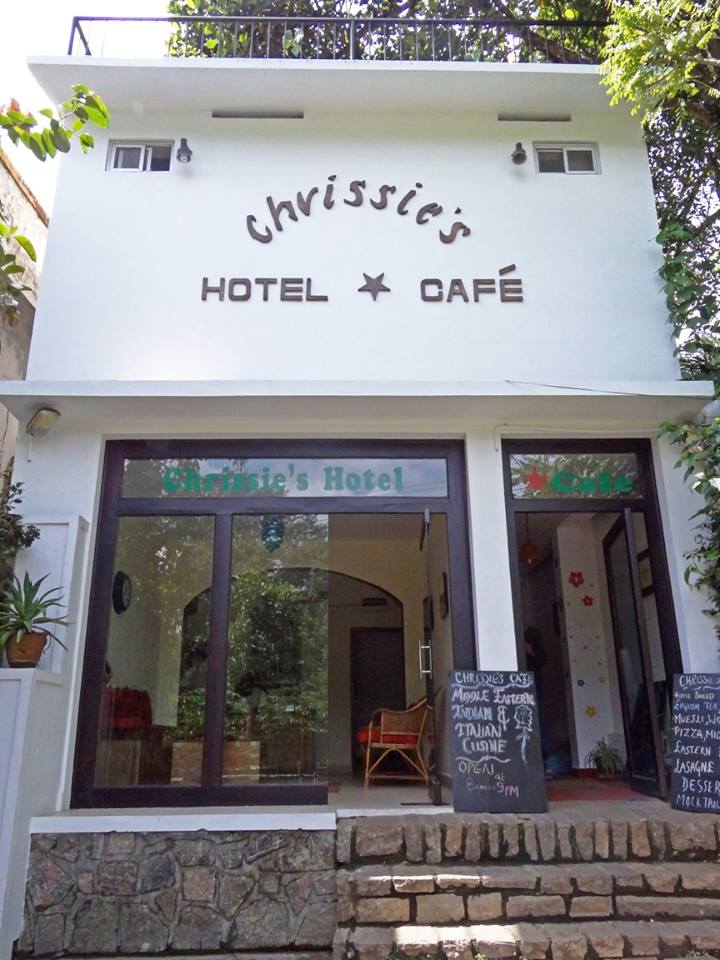 Chrissie's Hotel And Café