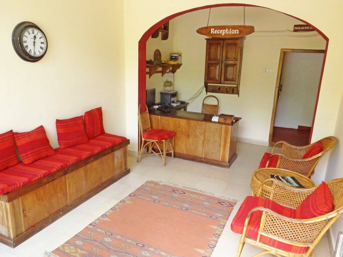 Chrissie's Hotel And Café