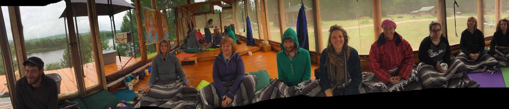 Du Yoga Dans L'bois Retreat
