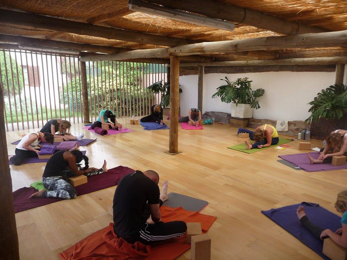 The Lodge Yoga &amp; Wellness Hotel Colares