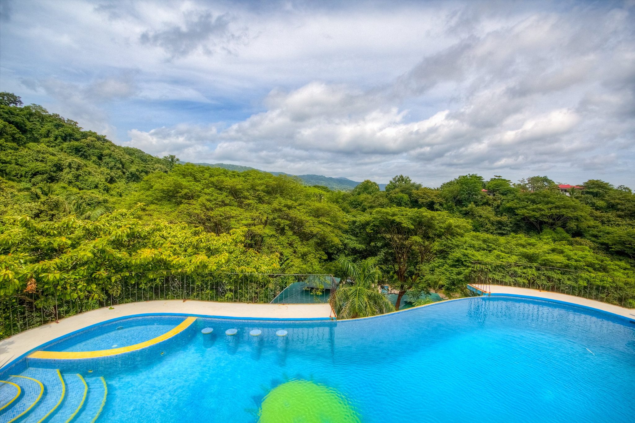 Jungle's Edge Retreat Center Costa Rica