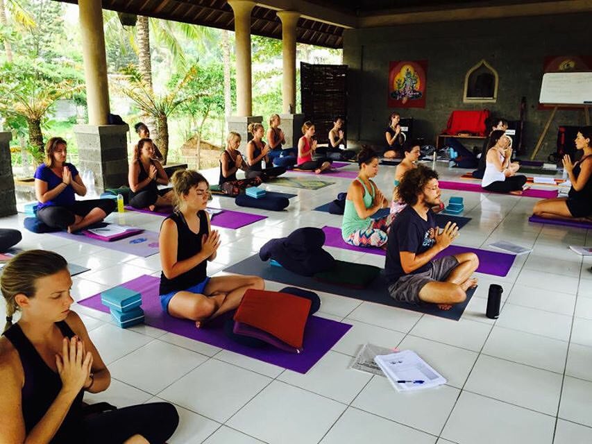 Yandara Yoga School 