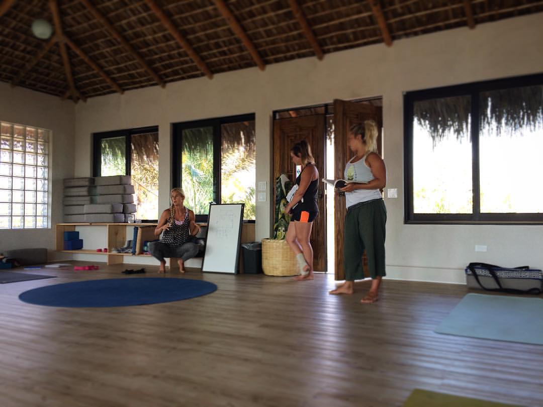 Yandara Yoga School 