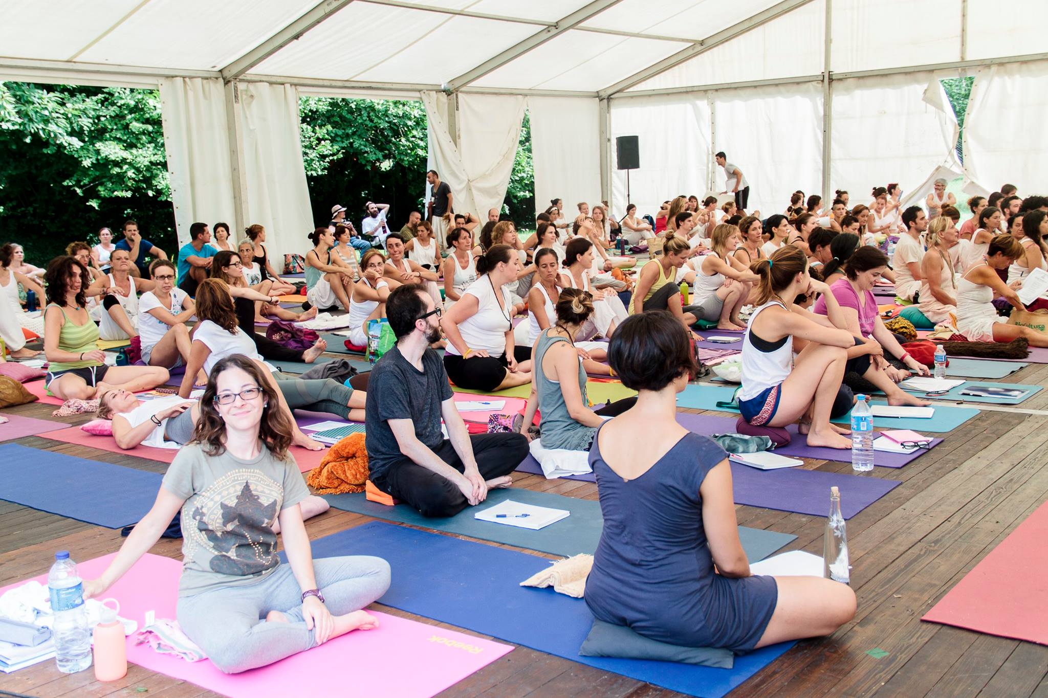 Happy Yoga Center 