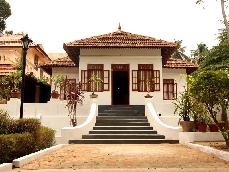  India