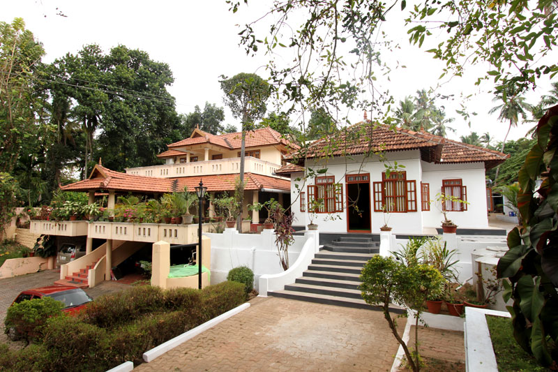  India