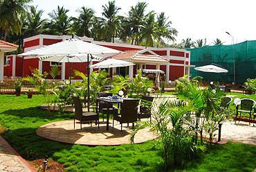 Rainbow Retreat Resort 