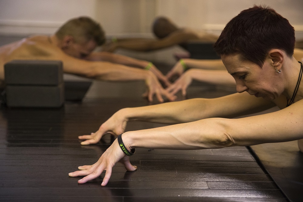 Naked Yoga 