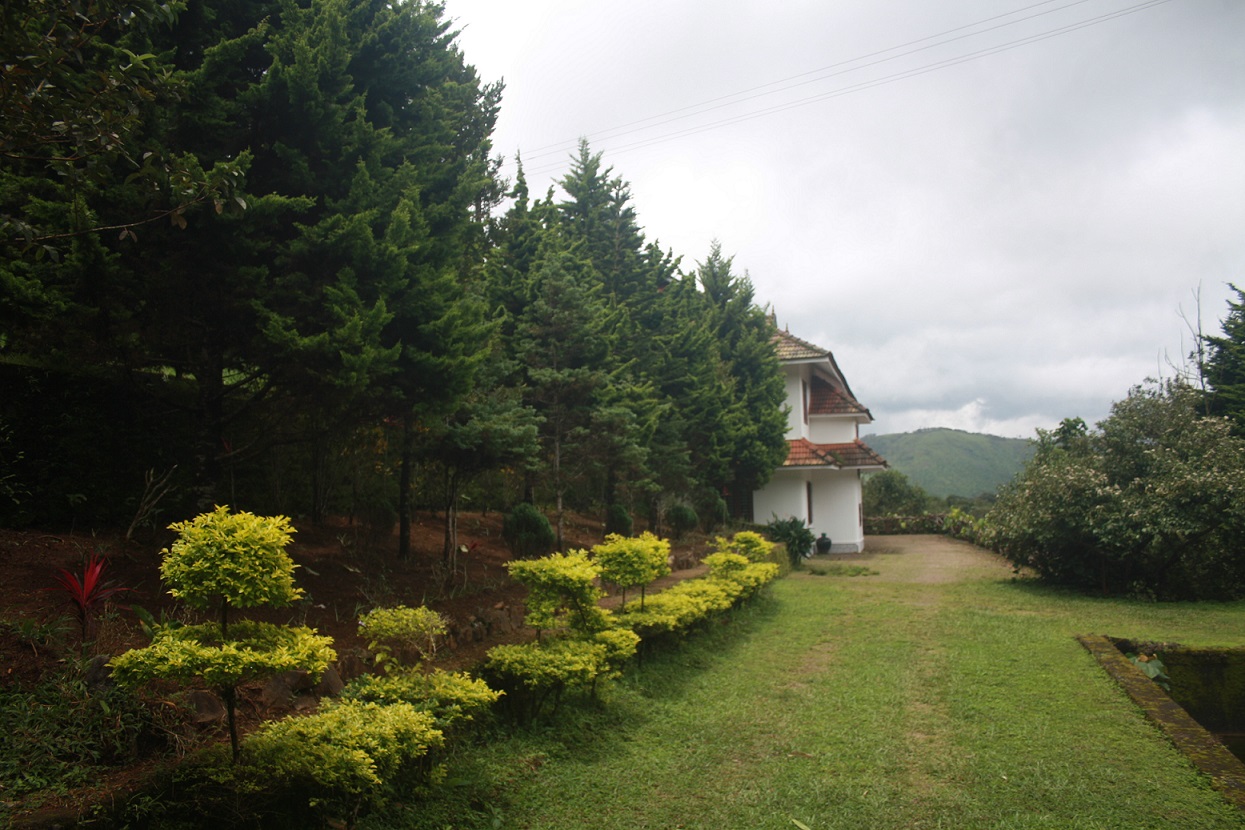 Mundax Homestay Yoga Meditation Retreat 