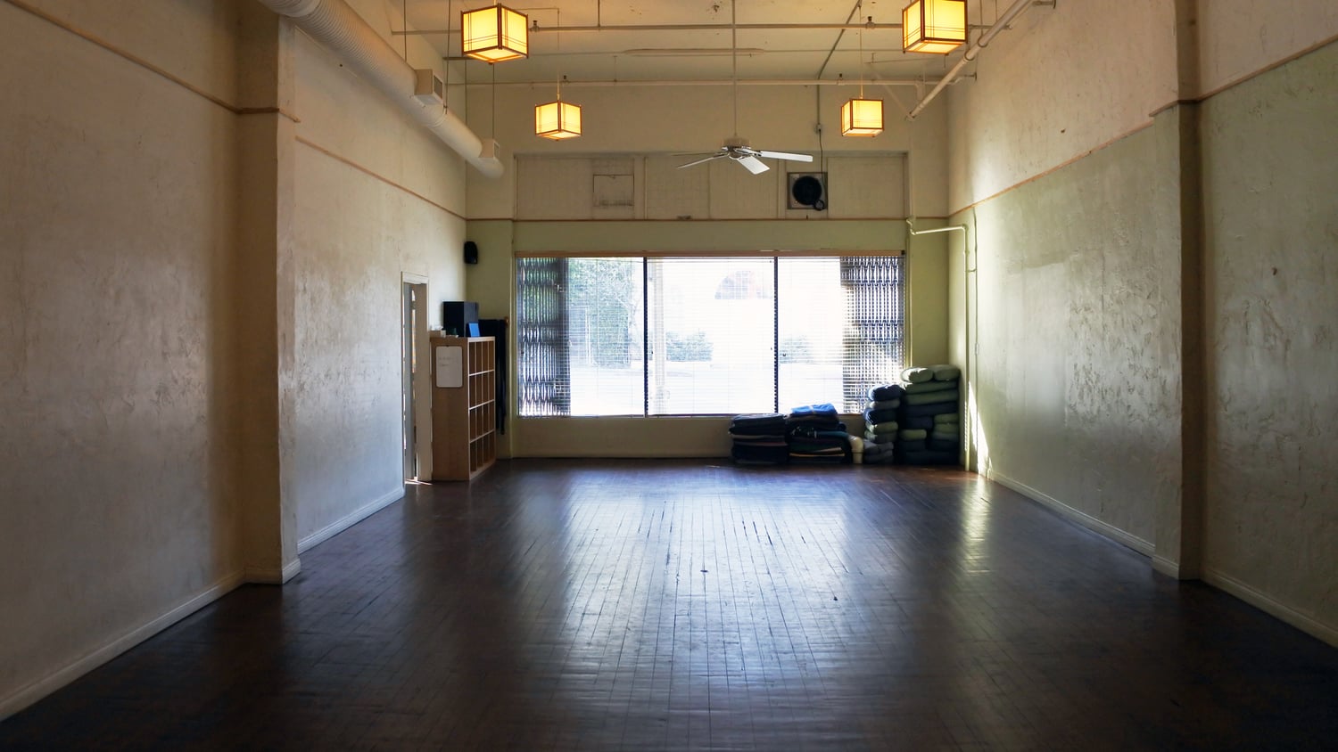 Urth Yoga Los Angeles