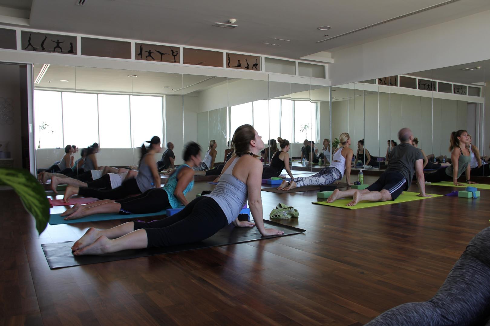 YOGA SQUARE
