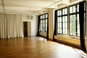 Yellow yoga Berlin 