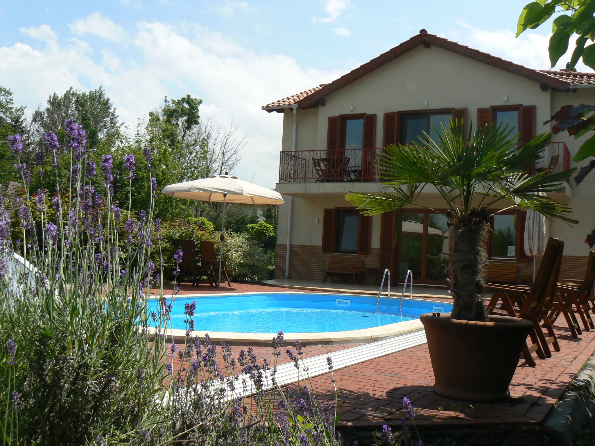 Hullam Villa Yoga Wllness Hungary 