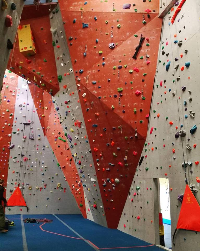 CityROCK YOGA RETRAT CENTER 