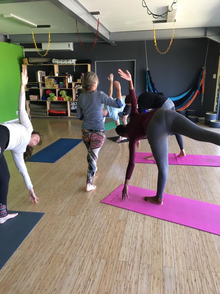 Earth Yoga Studio 