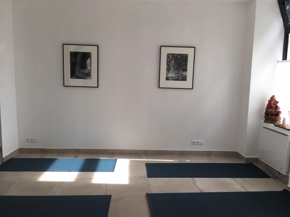 Yogāyogā