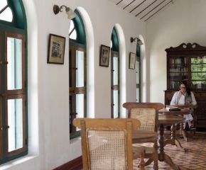  India