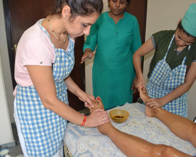 Chakrapani Ayurveda Clinic And Research Center 