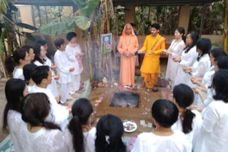 Sri Swami Balyogi Premvarni Ashram 