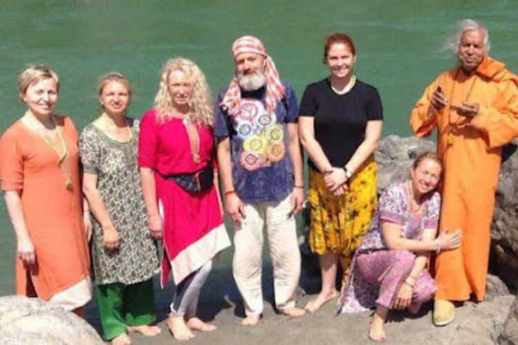 Sri Swami Balyogi Premvarni Ashram India