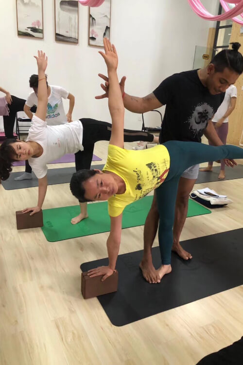 Om Yoga Academy12.jpg