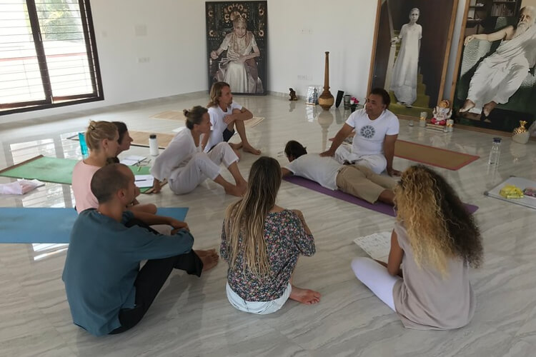 Sri Ma School of Transformational Yoga 