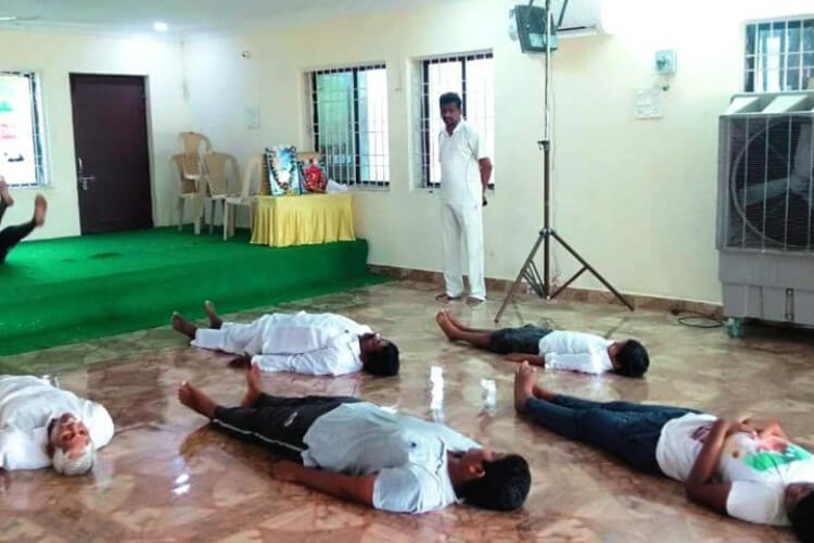  India