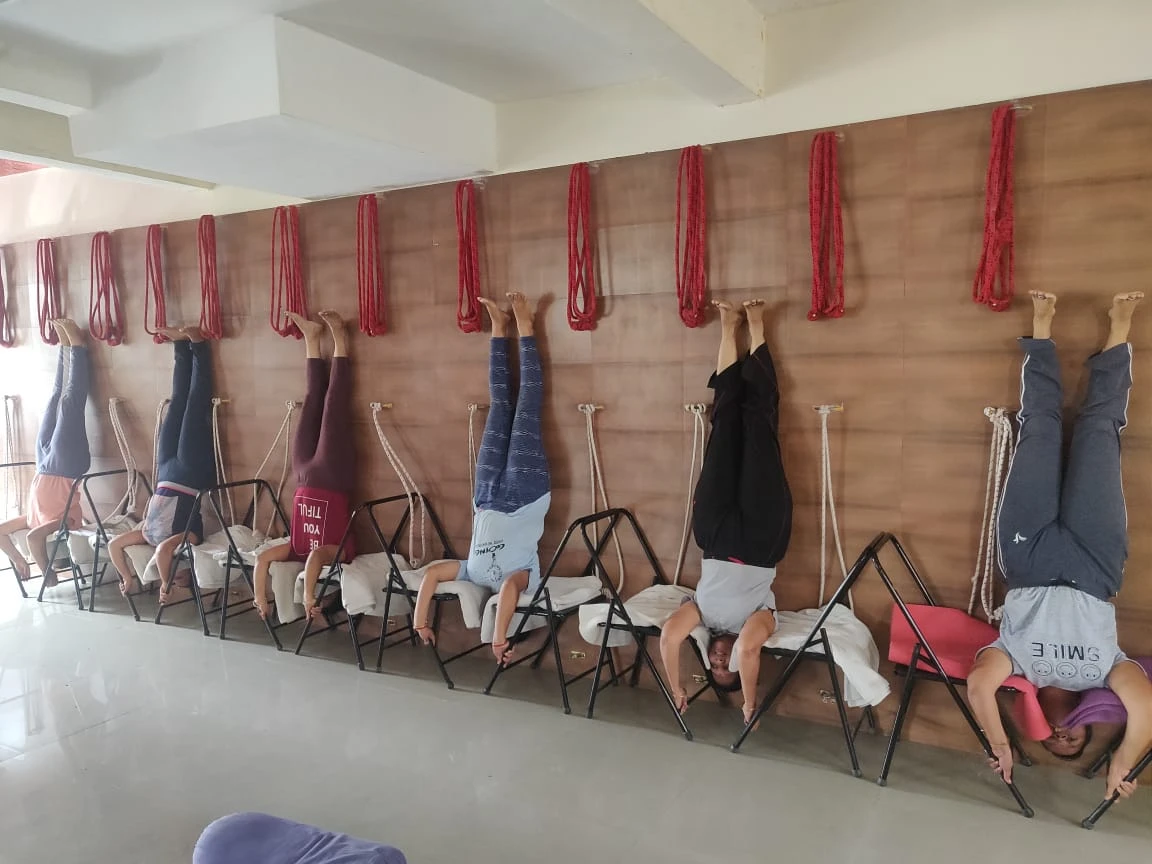 Aananda Jeevana Yoga 