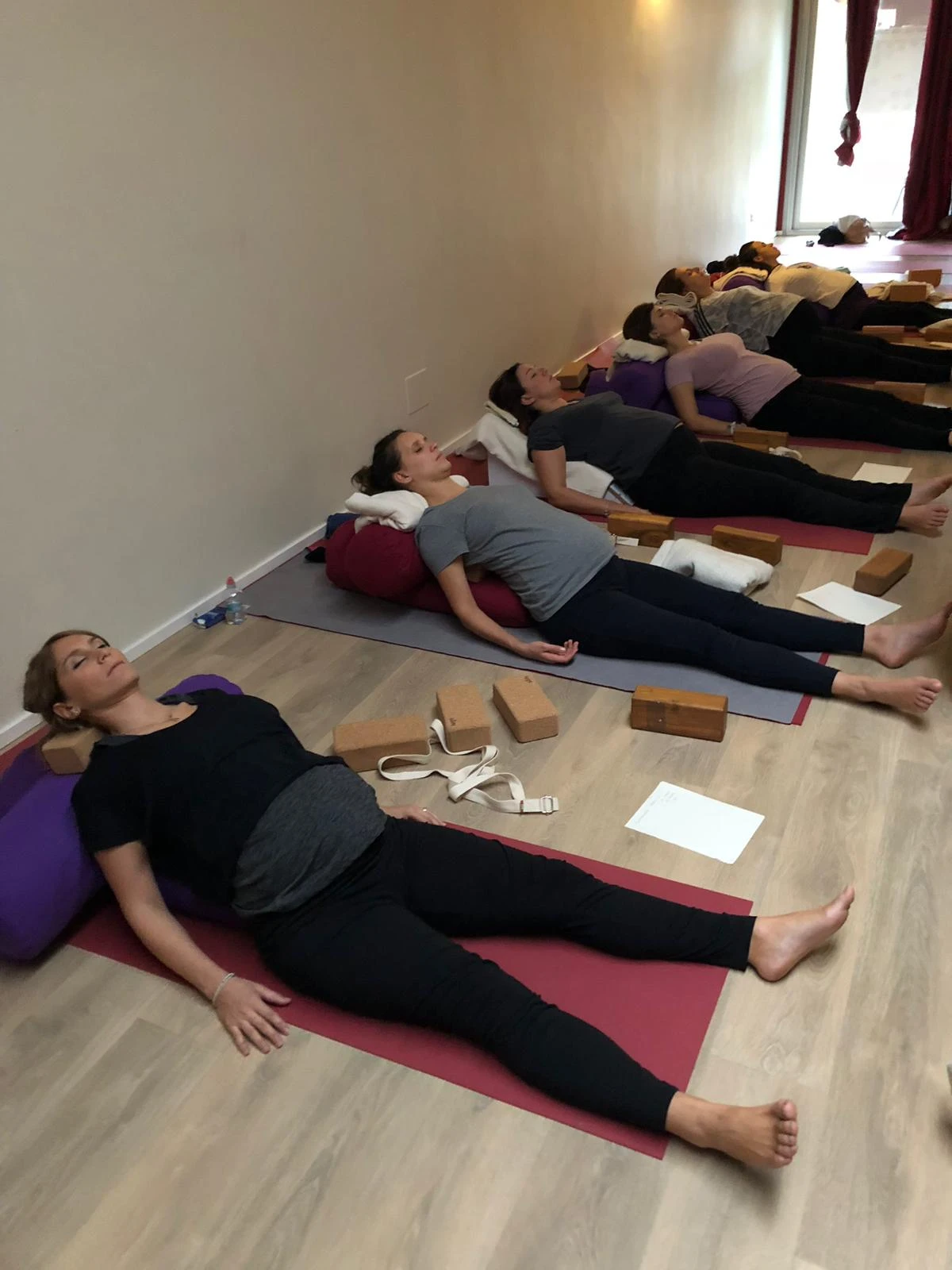 Live With Yoga (therapeutic Iyengar Yoga Center)