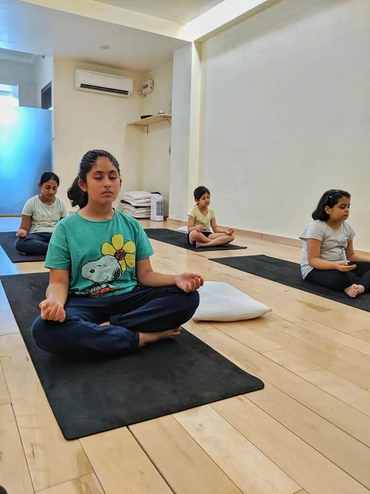 Delhi School Of Yoga 
