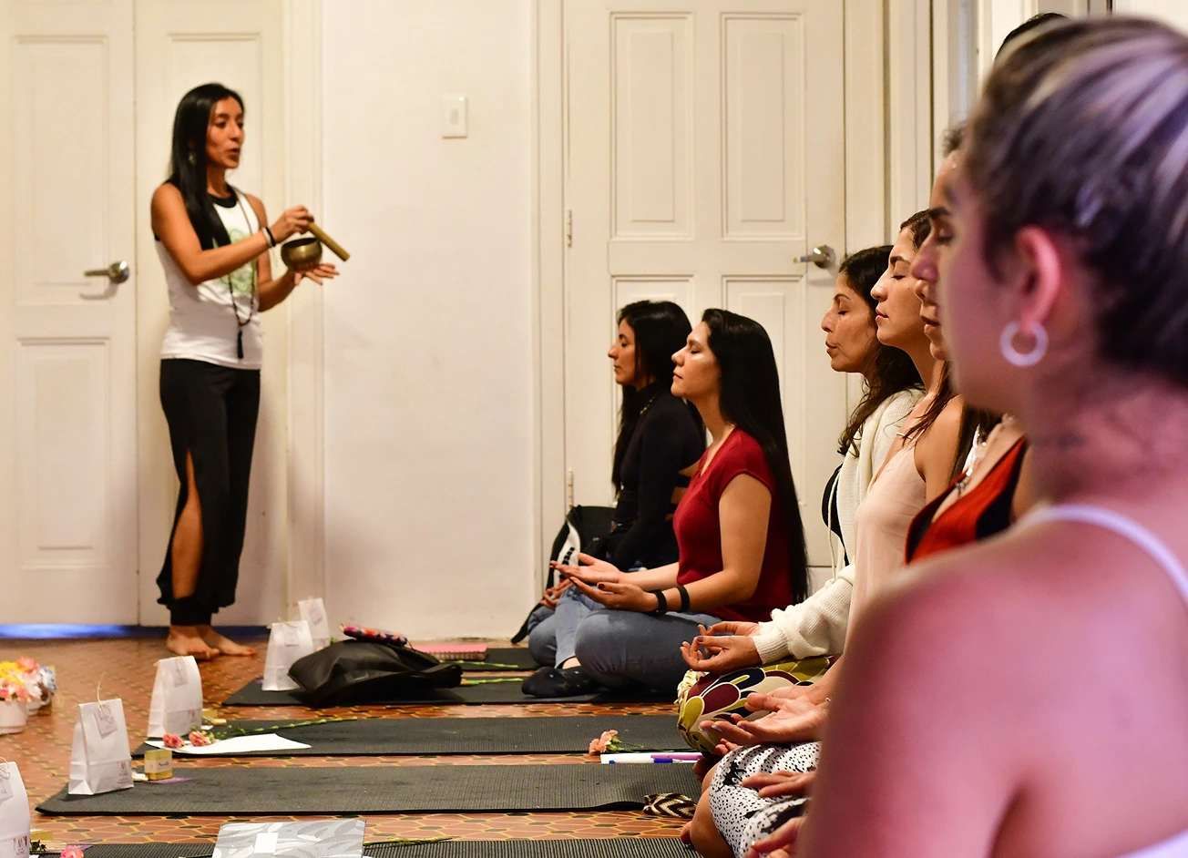 Escuela Yeymi Yoga 