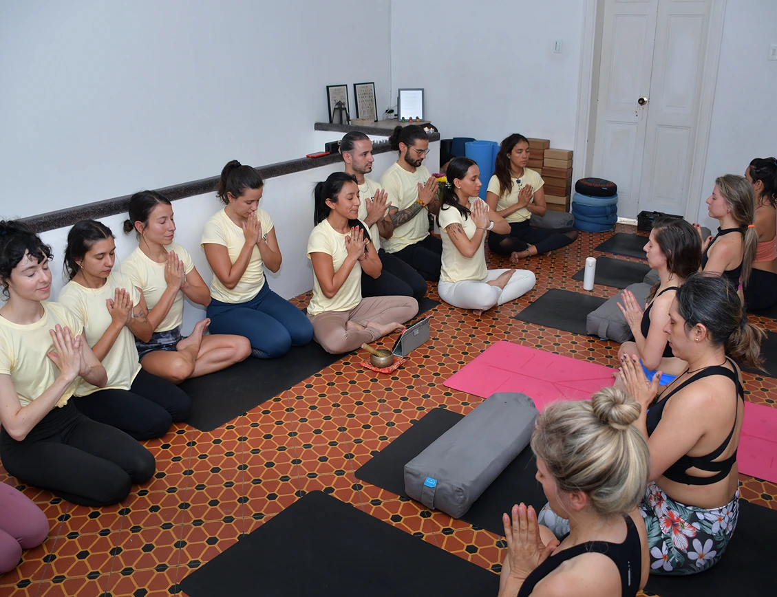 Escuela Yeymi Yoga 