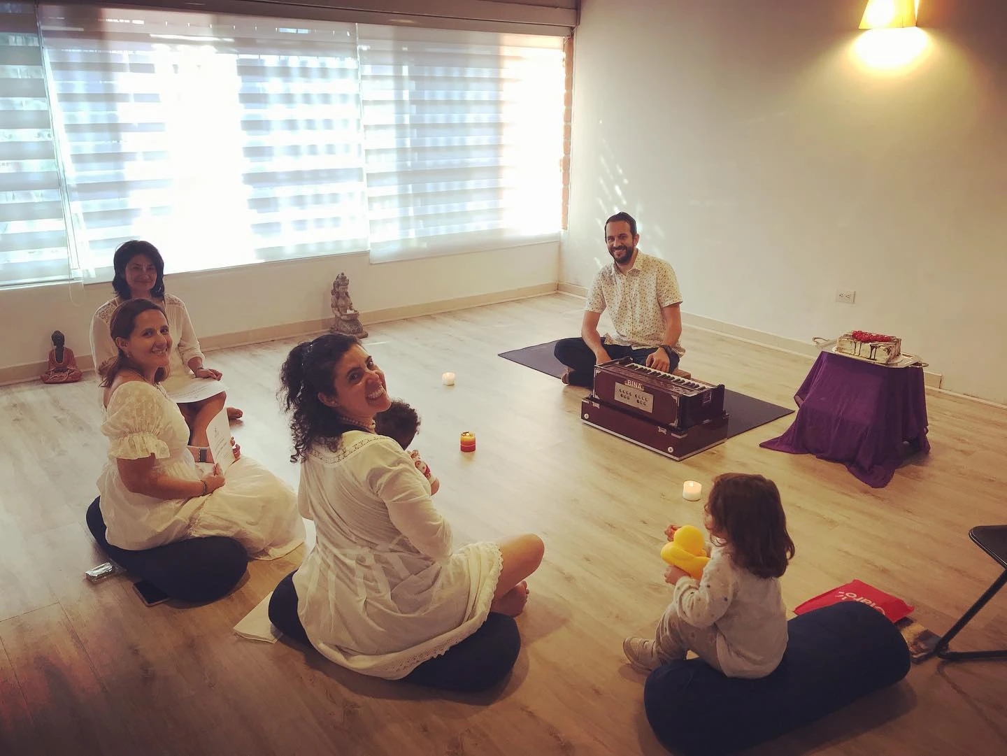 Sarasvati Escuela De Yoga Colombia