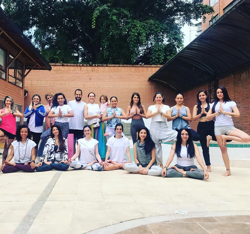 Sarasvati Escuela De Yoga
