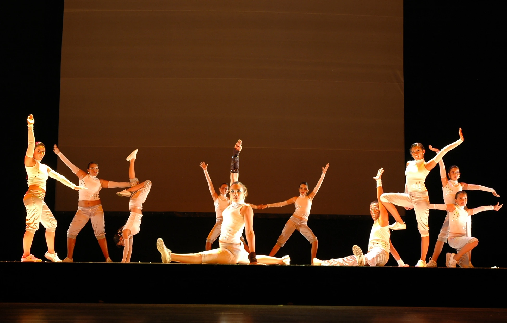Yoga Y Danza Libre Estudio Medellín