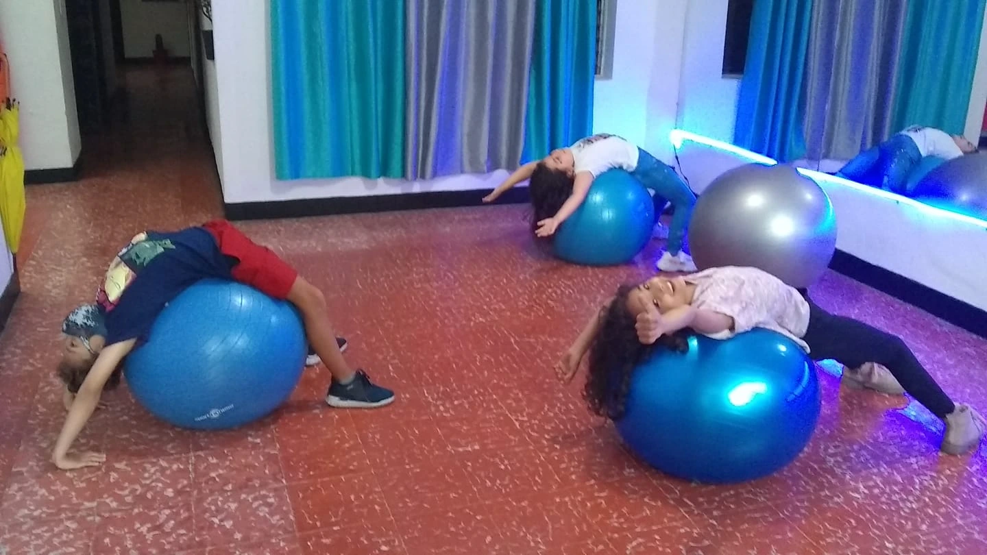 Yoga Y Danza Libre Estudio 