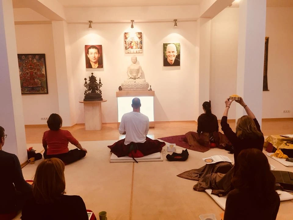 Diamantweg Buddhismus München Der Karma-kagyü-linie E.v. Munich