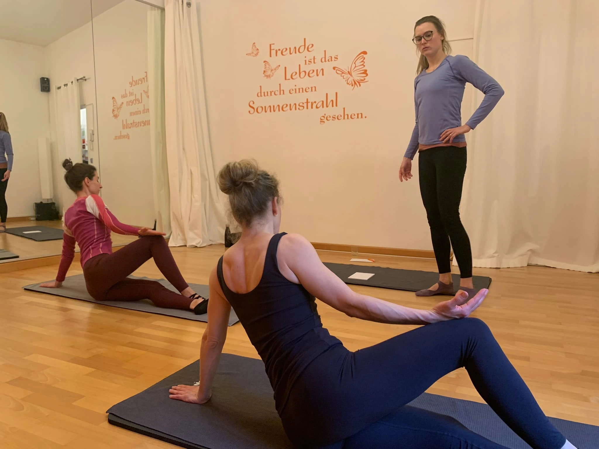 Gruppen Und Personaltraining Keep In Motion Pilates Studio München 