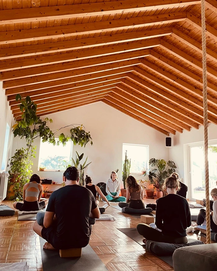 ŌHIA - Find Inner Peace. Yoga & Meditation Courses 