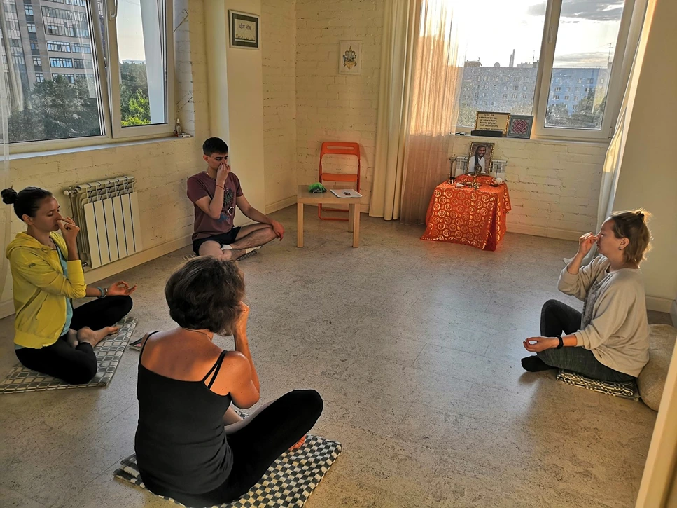 Yoga Loka Studiya Yogi 