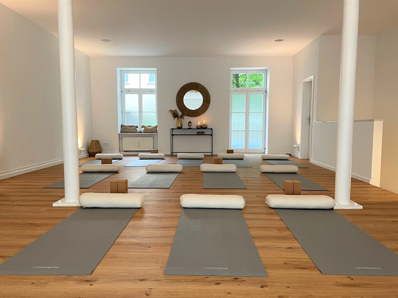 Yoga Mommy & Me Pregnant Yoga München Munich